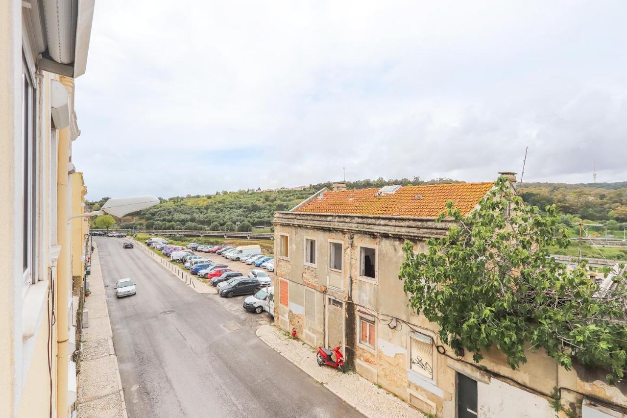 Vita Portucale ! Stylish Apartment Campo Ourique Lisboa المظهر الخارجي الصورة
