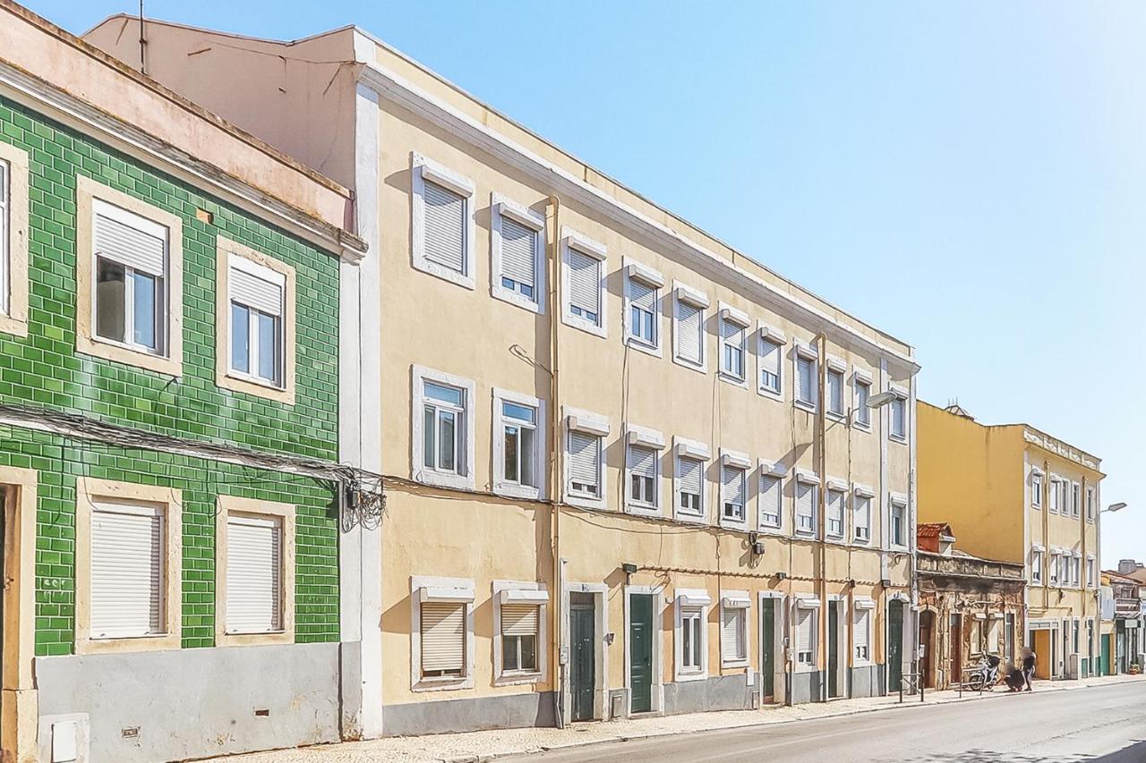 Vita Portucale ! Stylish Apartment Campo Ourique Lisboa المظهر الخارجي الصورة