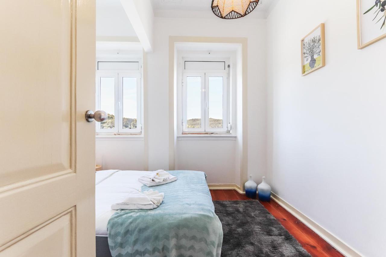 Vita Portucale ! Stylish Apartment Campo Ourique Lisboa المظهر الخارجي الصورة